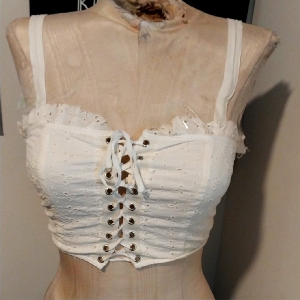 ecote' Boho Eyelet Lace-Up Front Crop 100% Cotton White Top sz S EUC